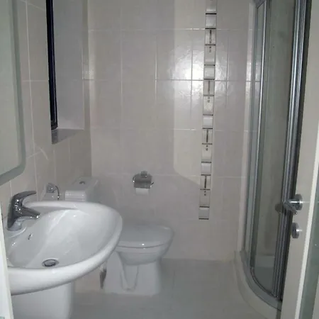 Balcony On The Sea, Spinola Road Apartment *
